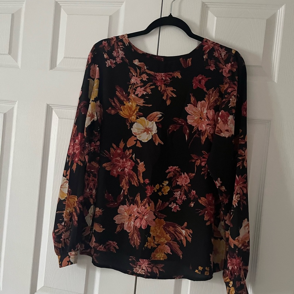 Floral Women's Top - Black and Pink